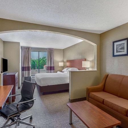 Days Inn By Wyndham Blairsville Bagian luar foto