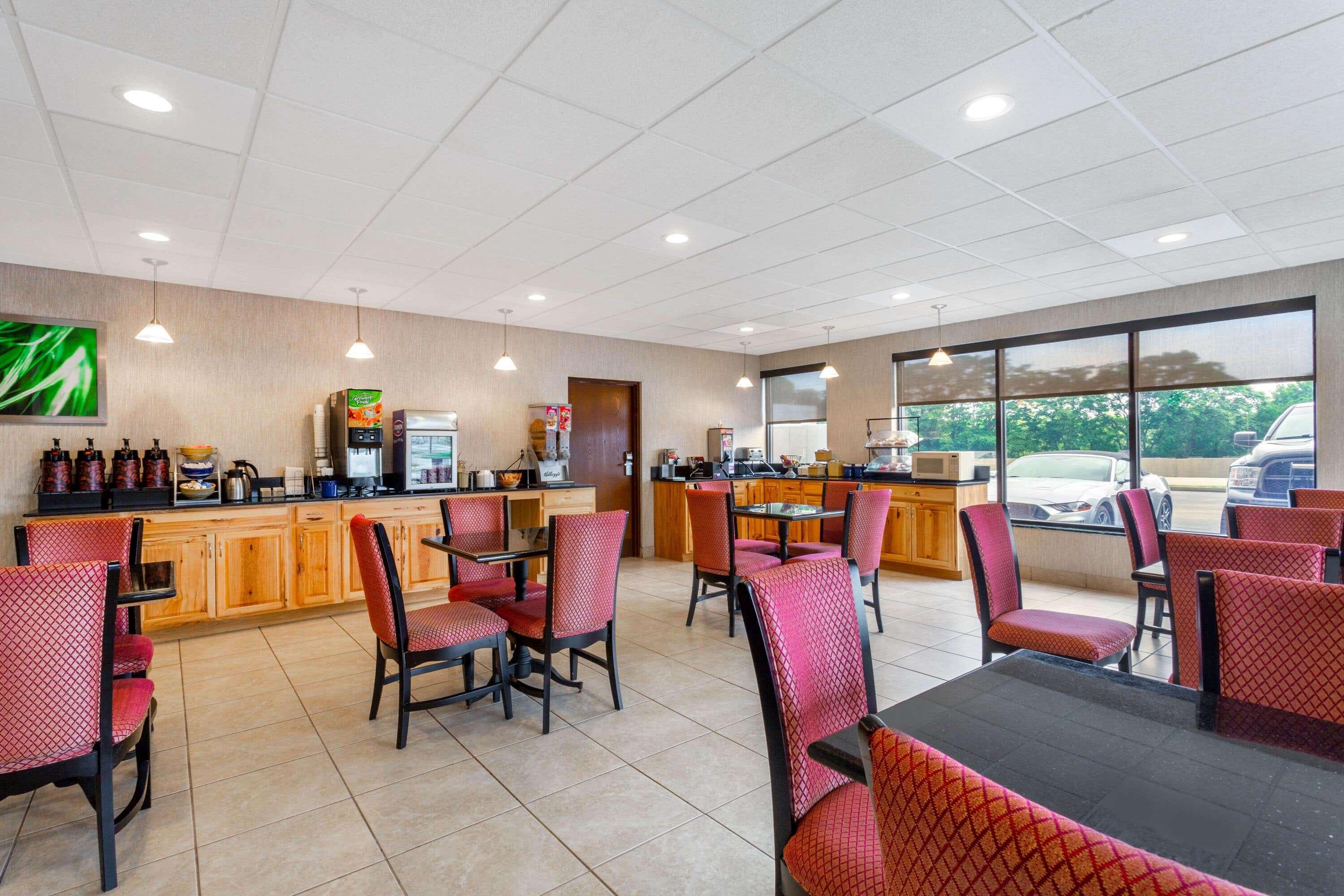 Days Inn By Wyndham Blairsville Bagian luar foto