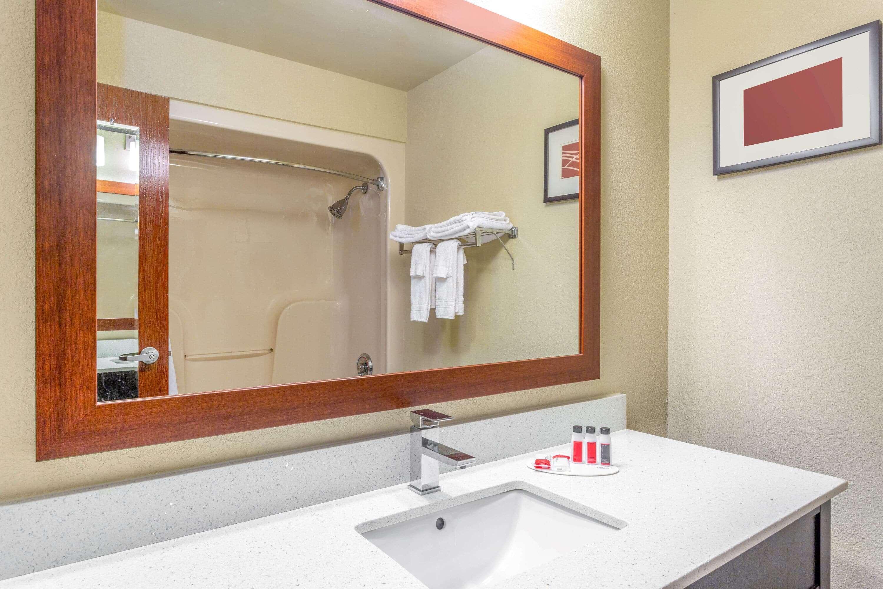 Days Inn By Wyndham Blairsville Bagian luar foto