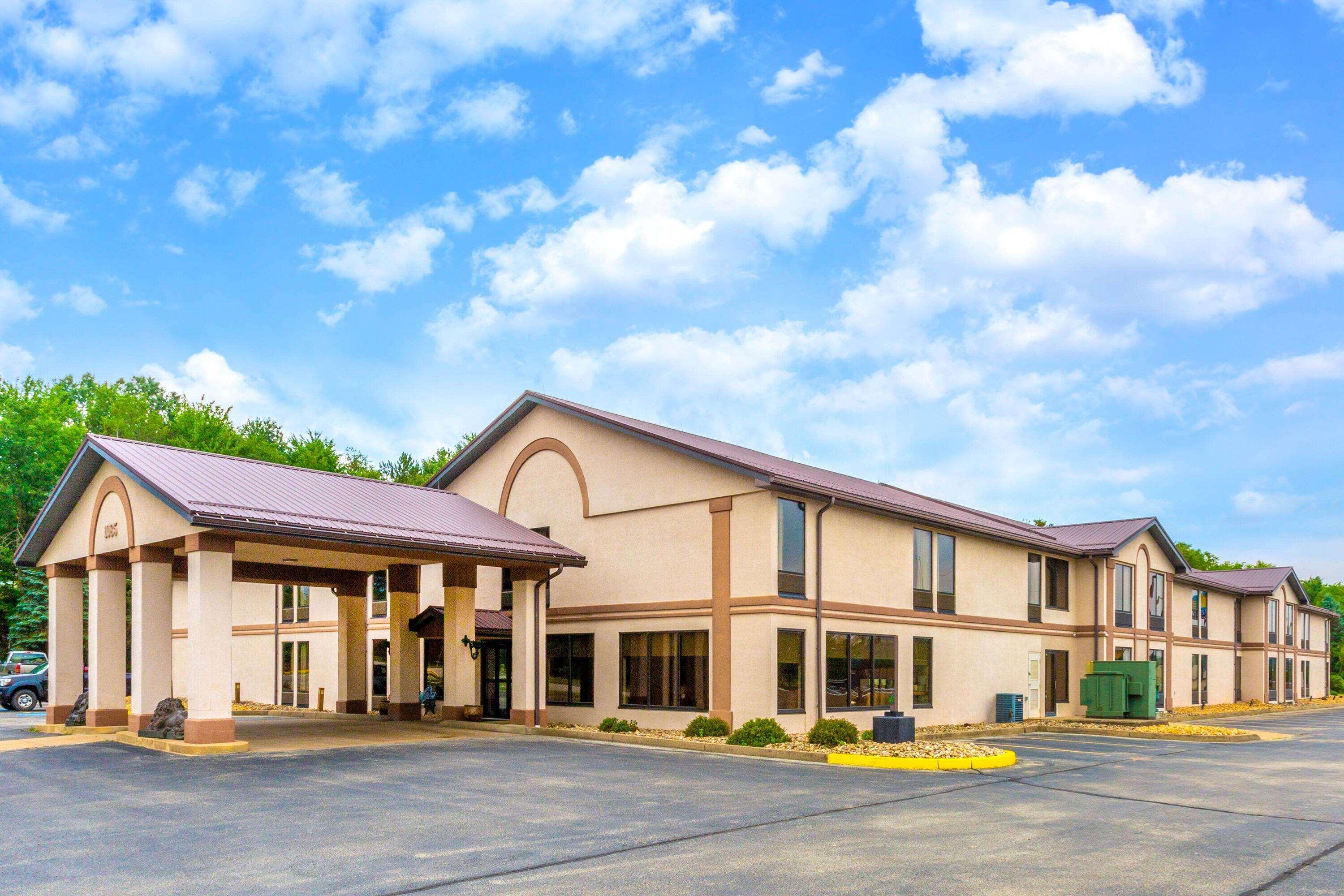 Days Inn By Wyndham Blairsville Bagian luar foto