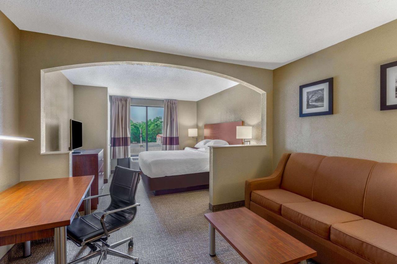 Days Inn By Wyndham Blairsville Bagian luar foto